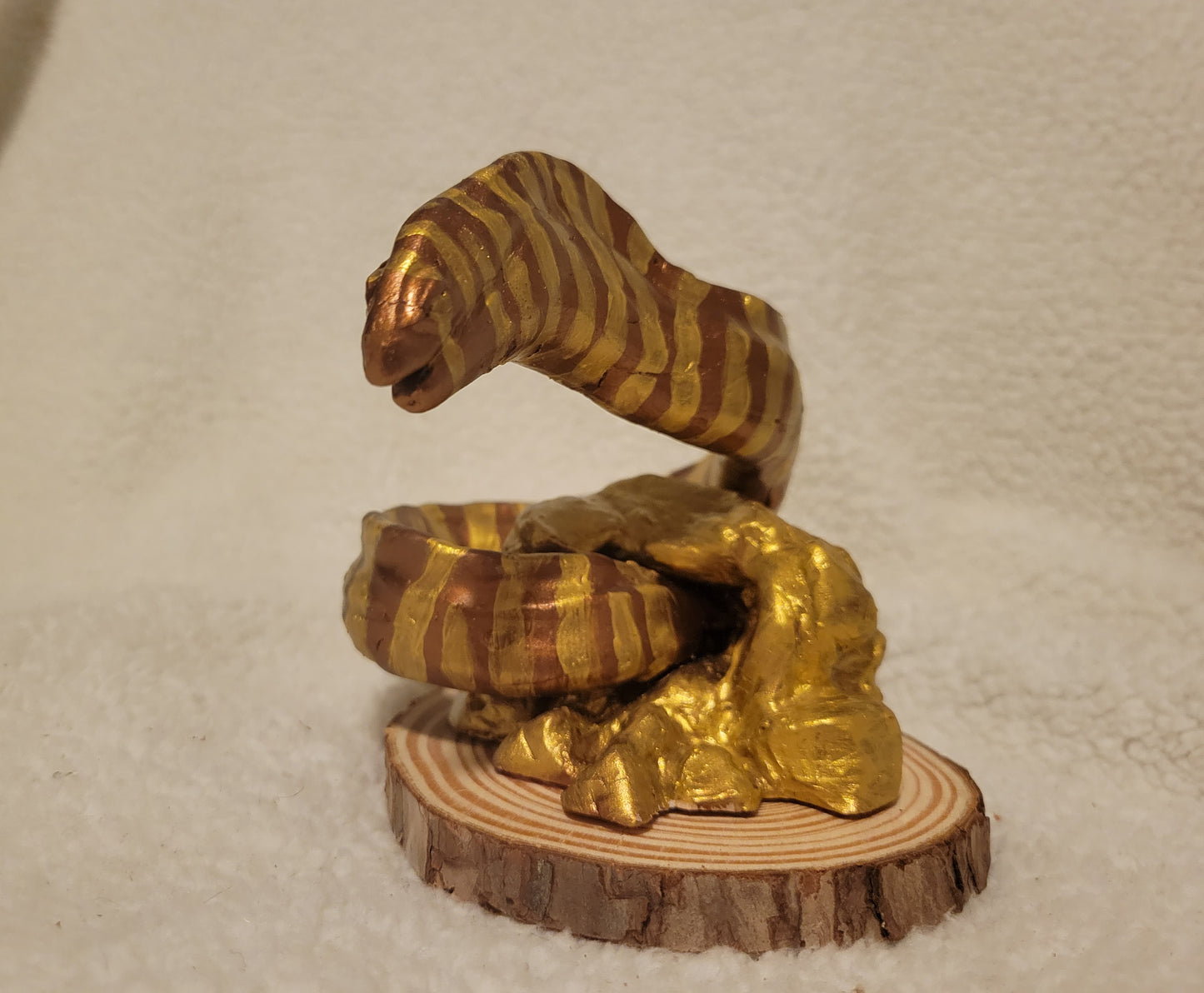 Zebra Moray Eel (Rusting Bronze & Gold)